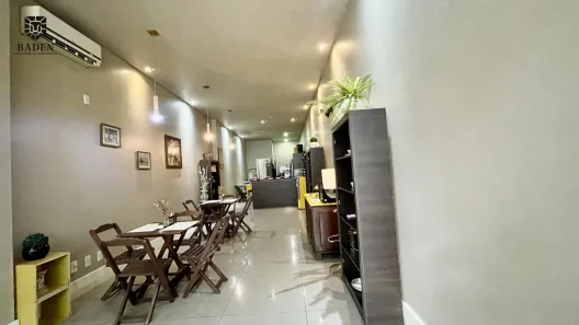 Loja / Salão / Ponto Comercial com 1 Quarto à venda, 70m² no Pioneiros, Balneário Camboriú