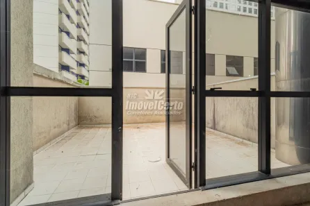Conjunto Comercial / Sala à venda, 63m² no Centro, Curitiba