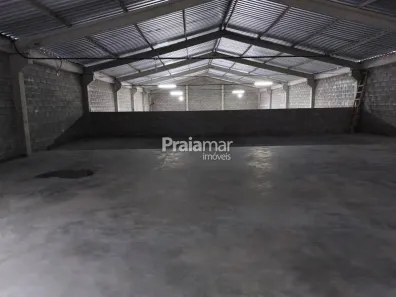 Galpão / Depósito / Armazém para alugar, 745m² no Parque São Vicente, São Vicente