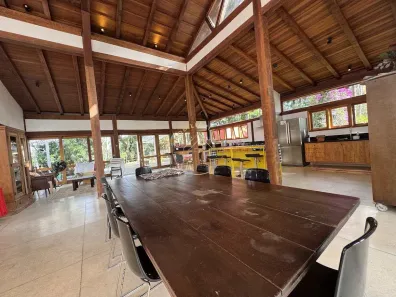 Fazenda / Sítio / Chácara com 6 Quartos à venda, 8000m² no , Mairinque