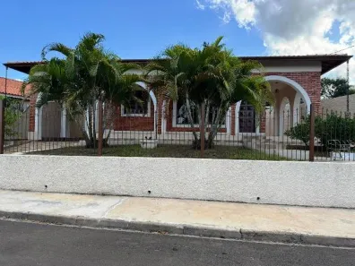 Casa com 4 Quartos à venda, 201m² no Centro, Águas de São Pedro