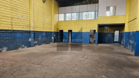 Galpão / Depósito / Armazém para alugar, 180m² no Jardim Irapua, Taboão da Serra