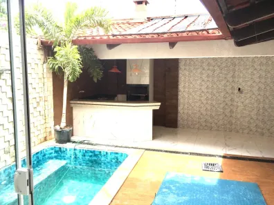 Casa de Condomínio com 3 Quartos à venda, 190m² no Parque Amazônia, Goiânia