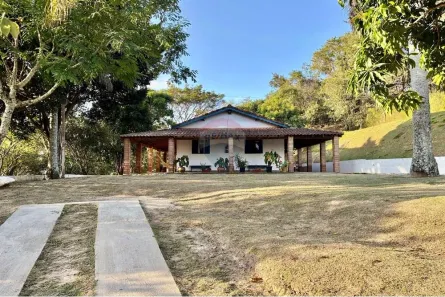 Fazenda / Sítio / Chácara com 3 Quartos à venda, 20000m² no Usina, Atibaia