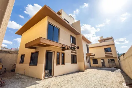 Casa de Condomínio com 3 Quartos à venda, 150m² no Santa Cândida, Curitiba