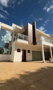 Casa de Condomínio com 4 Quartos para venda ou aluguel, 440m² no Retiro dos Lagos, Governador Valadares