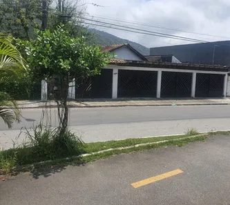 Prédio Inteiro com 8 Quartos à venda, 269m² no Ribeirópolis, Praia Grande