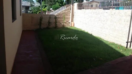 Casa com 2 Quartos para alugar, 60m² no Jardim Lorena, Arapongas