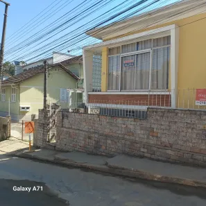 Casa com 3 Quartos para alugar, 100m² no Castelanea, Petrópolis