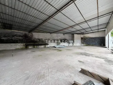 Galpão / Depósito / Armazém para alugar, 200m² no São Pedro, Teresópolis