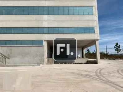Galpão / Depósito / Armazém para venda ou aluguel, 7260m² no Mombaça, São Roque