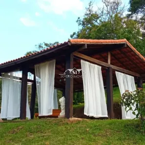 Fazenda / Sítio / Chácara com 4 Quartos à venda, 390m² no Araras, Petrópolis
