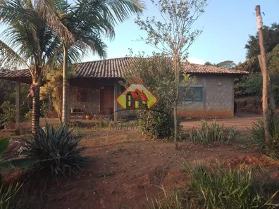 Fazenda / Sítio / Chácara com 2 Quartos à venda, 130m² no Área Rural de Taubaté, Taubaté