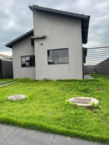 Casa de Condomínio com 3 Quartos à venda, 120m² no Jardim Decolores, Trindade