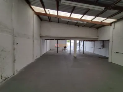 Galpão / Depósito / Armazém à venda, 300m² no Cidade São Jorge, Santo André