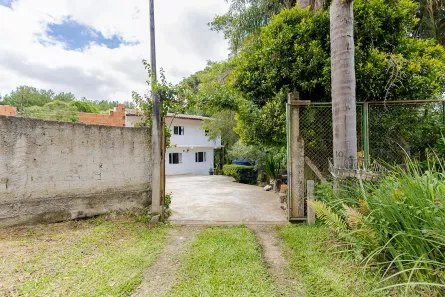 Fazenda / Sítio / Chácara com 4 Quartos à venda, 142m² no Santo Antônio, São José dos Pinhais