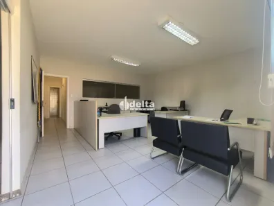 Loja / Salão / Ponto Comercial à venda, 136m² no Cidade Jardim, Uberlândia