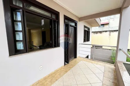Sobrado com 4 Quartos à venda, 312m² no Centro, Alagoinhas
