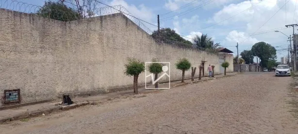 Terreno / Lote / Condomínio para venda ou aluguel, 1990m² no Vicente Pinzon, Fortaleza