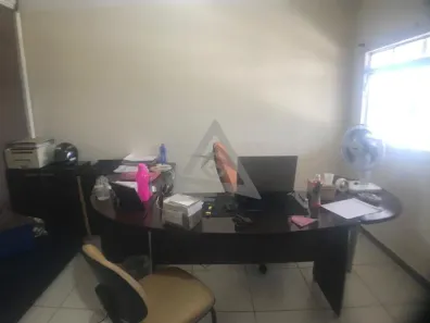 Prédio Inteiro para alugar, 200m² no Jardim São Francisco (Nova Veneza), Sumaré