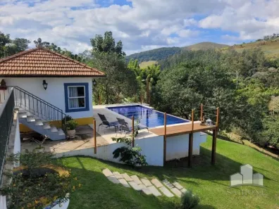 Fazenda / Sítio / Chácara com 4 Quartos à venda, 250m² no Pedro do Rio, Petrópolis