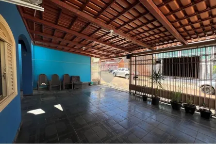Sobrado com 6 Quartos à venda, 183m² no Núcleo Bandeirante, Brasília