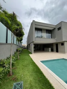 Casa de Condomínio com 3 Quartos à venda, 240m² no Chácara dos Lagos, Carapicuíba