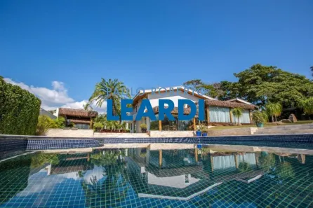 Sobrado com 4 Quartos à venda, 648m² no Vila Santista, Atibaia