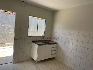 Casa com 2 Quartos para alugar, 55m² no Vila Pasti, Louveira