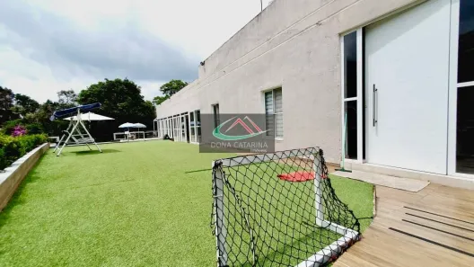 Fazenda / Sítio / Chácara com 4 Quartos à venda, 3000m² no , Mairinque