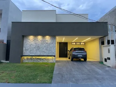 Casa de Condomínio com 3 Quartos à venda, 147m² no Jardins Capri, Senador Canedo