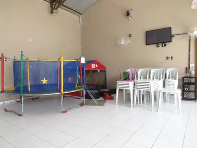 Galpão / Depósito / Armazém à venda, 230m² no Interlagos, Divinópolis