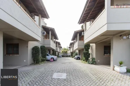 Casa de Condomínio com 2 Quartos à venda, 102m² no Guarujá, Porto Alegre
