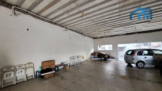 Galpão / Depósito / Armazém à venda, 243m² no Vila Flora, Salto