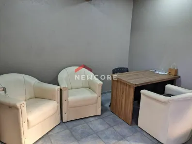 Galpão / Depósito / Armazém à venda, 562m² no Humaitá, Porto Alegre