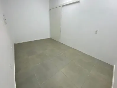 Conjunto Comercial / Sala para alugar, 51m² no Universitário, Chapecó