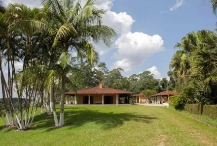 Fazenda / Sítio / Chácara com 4 Quartos à venda, 700m² no Capela de São Pedro, Vargem Grande Paulista