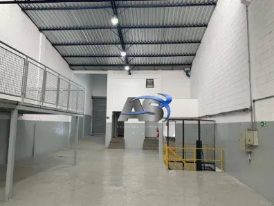 Galpão / Depósito / Armazém para alugar, 533m² no Conceição, Diadema