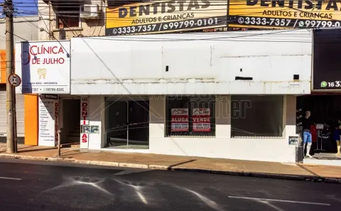 Loja / Salão / Ponto Comercial para alugar, 224m² no Centro, Araraquara