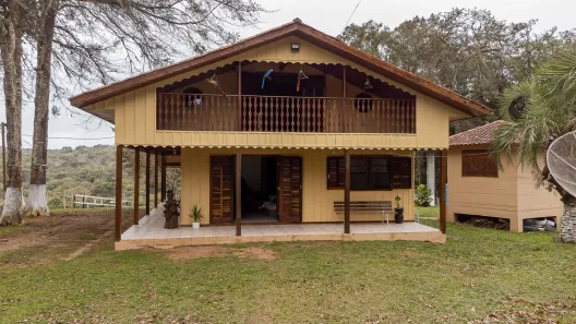 Fazenda / Sítio / Chácara com 3 Quartos à venda, 220m² no Centro, Tijucas do Sul