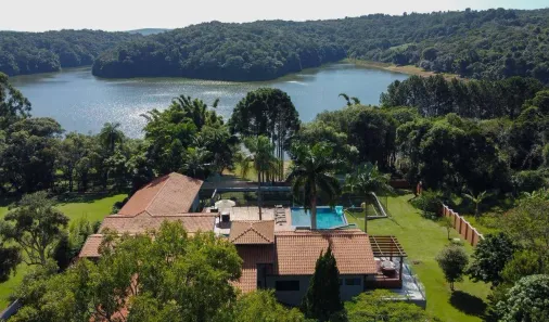 Fazenda / Sítio / Chácara com 10 Quartos para alugar, 2000m² no Campo Verde, Ibiúna
