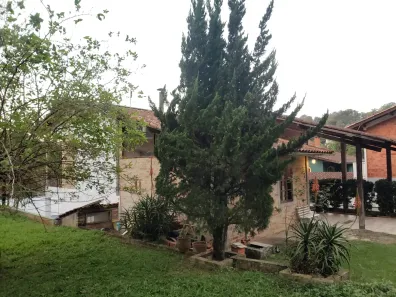 Casa de Condomínio com 3 Quartos para alugar, 100m² no Perovê, Embu das Artes