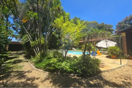 Fazenda / Sítio / Chácara com 2 Quartos à venda, 218m² no Praia dos Namorados, Americana