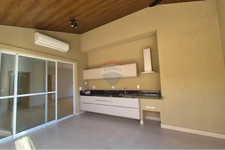 Casa de Condomínio com 3 Quartos para alugar, 156m² no , Cravinhos