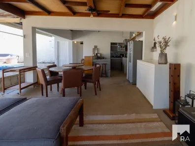 Casa de Condomínio com 4 Quartos à venda, 286m² no Região dos Lagos, Brasília