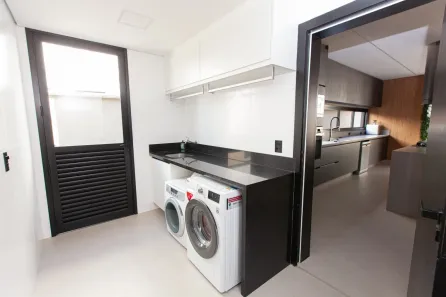 Casa de Condomínio com 4 Quartos para venda ou aluguel, 400m² no Tamboré, Santana de Parnaíba