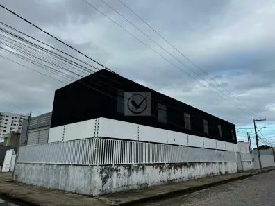 Sobrado com 3 Quartos à venda, 338m² no Aruana, Aracaju