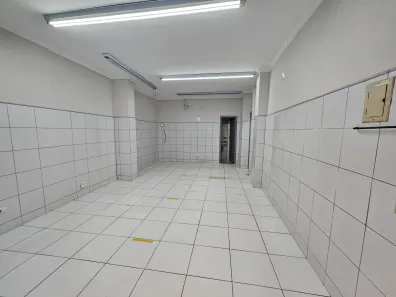 Loja / Salão / Ponto Comercial para alugar, 64m² no Centro, Macaé