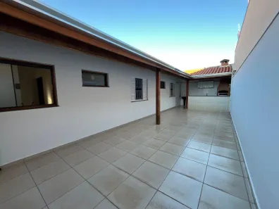 Casa com 2 Quartos para alugar, 140m² no Chácara Braz Miraglia, Jaú
