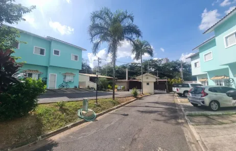 Casa de Condomínio com 3 Quartos para alugar, 113m² no Jardim Tupanci, Barueri